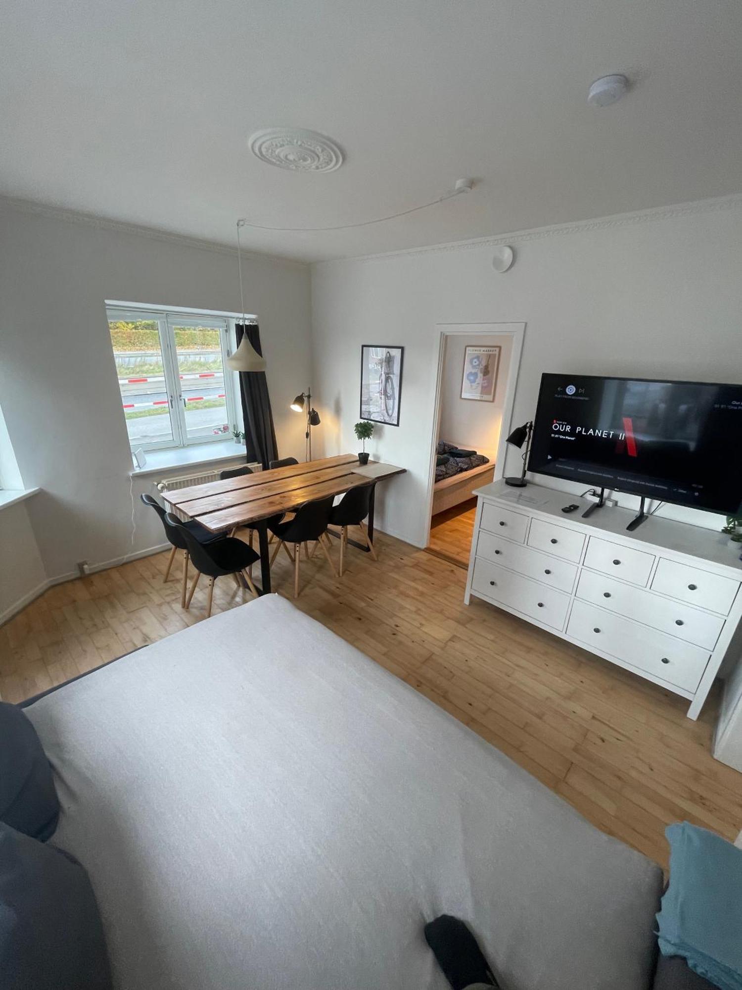 Central Apt W Parking Possibility, Netflix & Near Attractions Århus Exterior foto